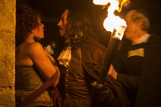 Versailles - Season 2 - The Sands of Time - Photos - Tygh Runyan