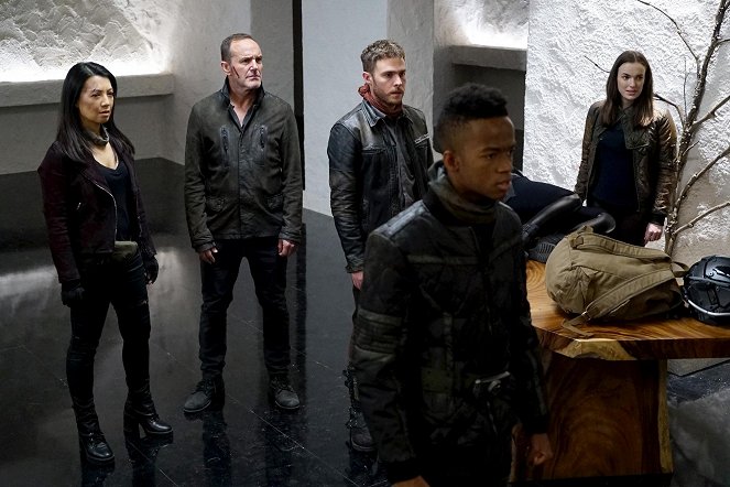 Agenti S.H.I.E.L.D. - Minulý život - Z filmu - Ming-Na Wen, Clark Gregg, Jeff Ward, Elizabeth Henstridge