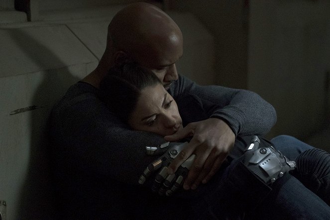 Agents of S.H.I.E.L.D. - The End - Photos - Henry Simmons