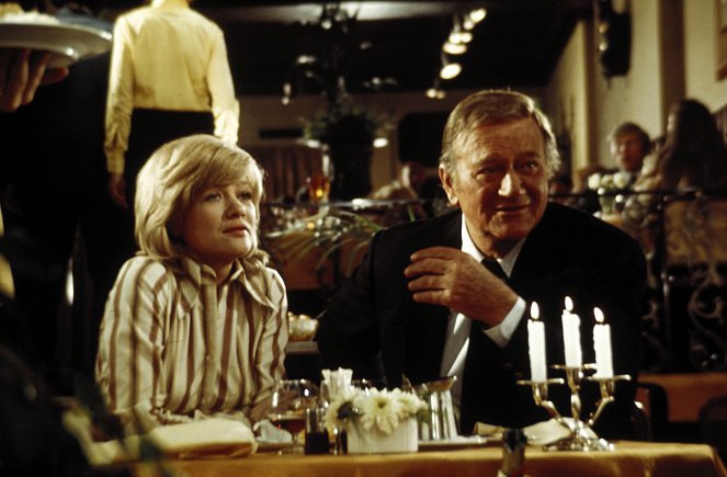 A Morte Segue Seus Passos - Do filme - Judy Geeson, John Wayne