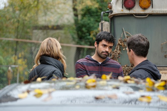 The Gifted - 3 X 1 - Photos - Sean Teale