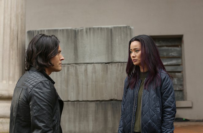 The Gifted - 3 X 1 - Do filme - Blair Redford, Jamie Chung