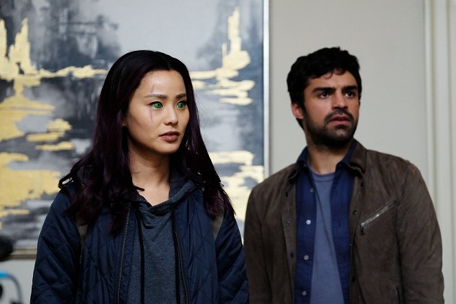 The Gifted - eXtraction - Van film - Jamie Chung, Sean Teale