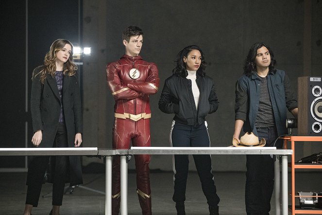 The Flash - Subject 9 - Photos - Danielle Panabaker, Grant Gustin, Candice Patton, Carlos Valdes