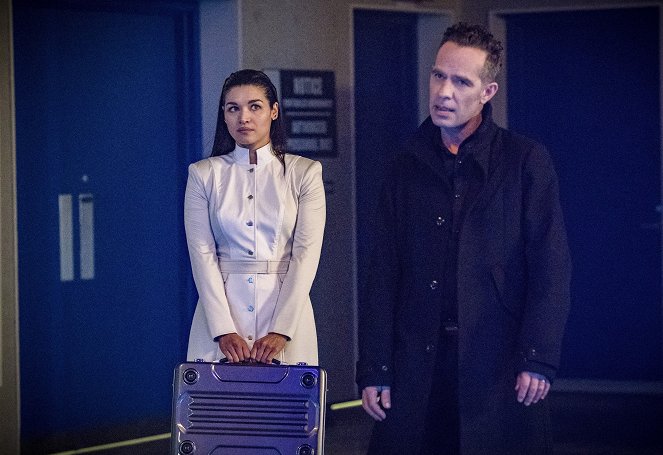 The Flash - Therefore She Is - Photos - Kim Engelbrecht, Neil Sandilands