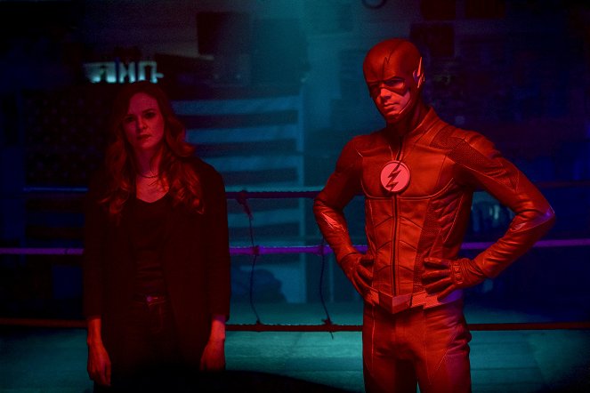 The Flash - Harry and the Harrisons - Van film - Danielle Panabaker, Grant Gustin