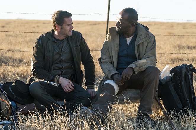 Živí mrtví: Počátek konce - Laura - Z filmu - Garret Dillahunt, Lennie James