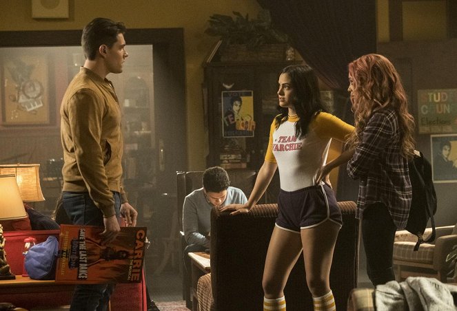 Riverdale - Chapter Thirty: The Noose Tightens - Photos - Camila Mendes