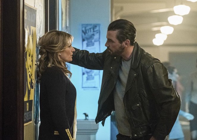 Riverdale - Chapter Thirty: The Noose Tightens - Photos - Skeet Ulrich