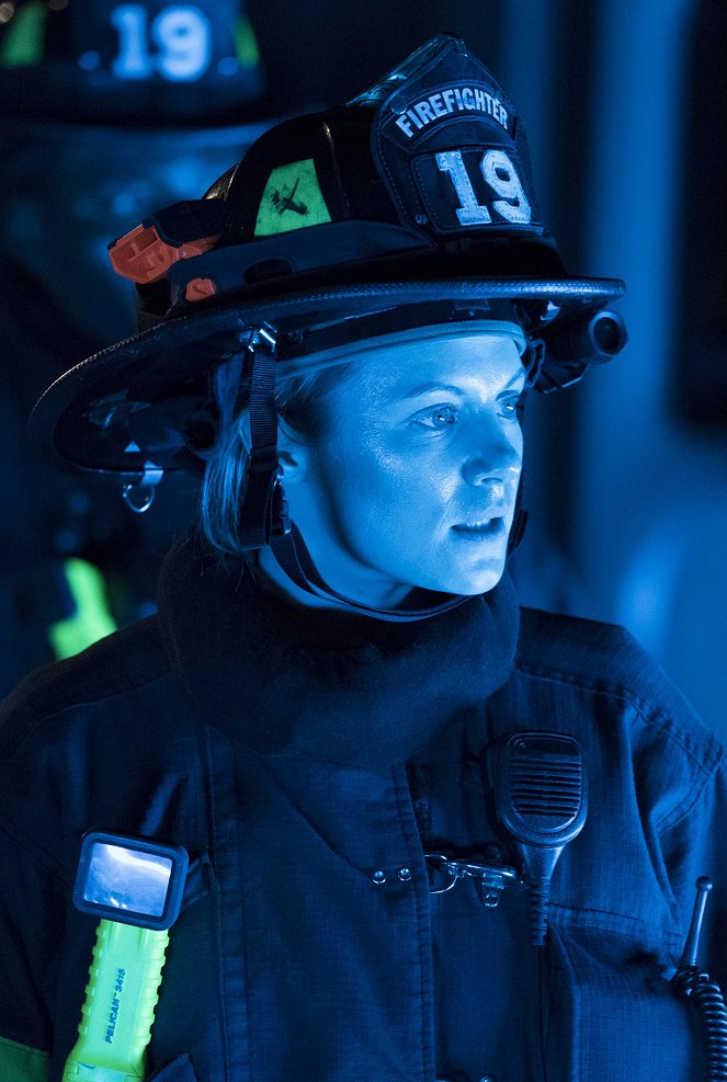 Station 19 - Invisible to Me - Van film - Danielle Savre