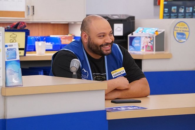 Superstore - Workplace Bullying - Van film - Colton Dunn