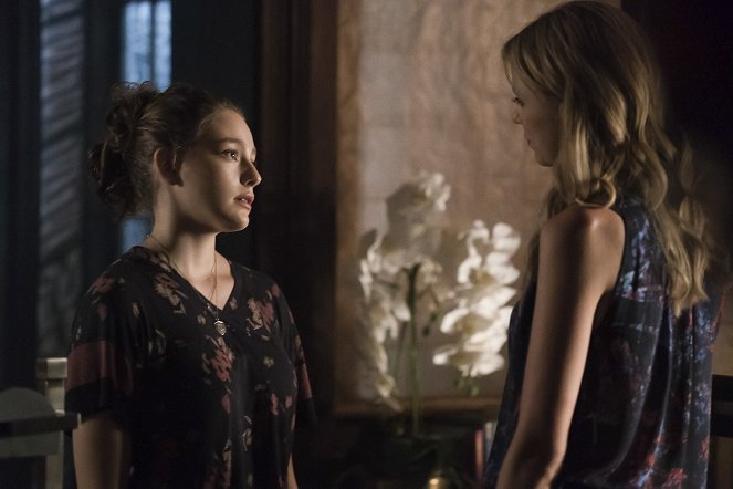 The Originals - Season 5 - Between the Devil and the Deep Blue Sea - Photos - Danielle Rose Russell, Riley Voelkel