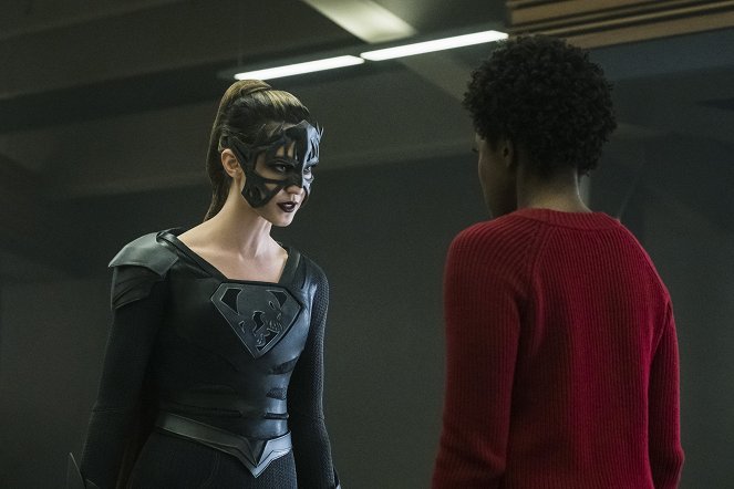 Supergirl - Both Sides Now - Photos