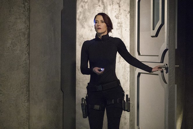 Supergirl - In Search of Lost Time - Photos - Chyler Leigh