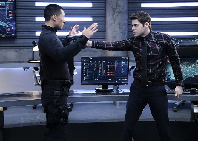 Supergirl - In Search of Lost Time - Photos - Jeremy Jordan