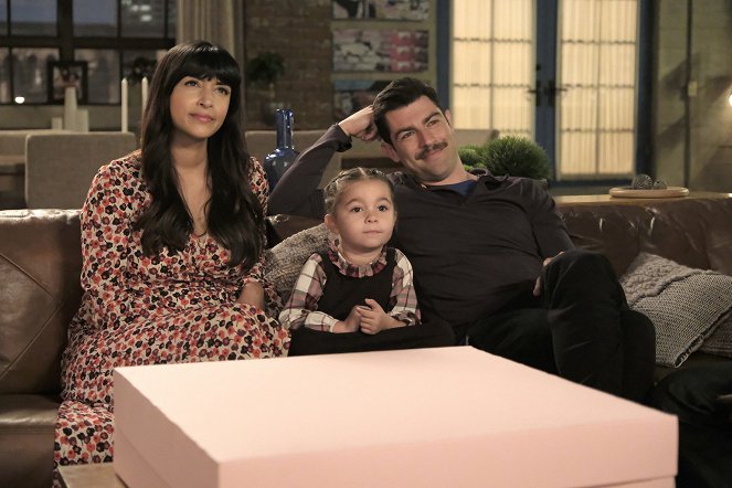 New Girl - About Three Years Later - De la película - Hannah Simone, Max Greenfield
