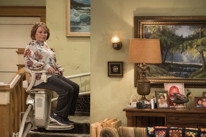 Roseanne - Season 10 - Roseanne Gets the Chair - Z filmu - Roseanne Barr