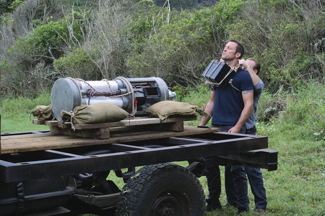 Hawaii Five-0 - Hochexplosiv - Filmfotos - Alex O'Loughlin