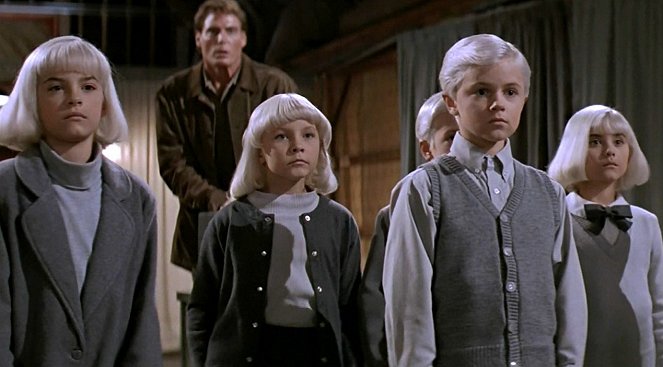 Village of the Damned - Photos - Jessye Quarry, Christopher Reeve, Lindsey Haun