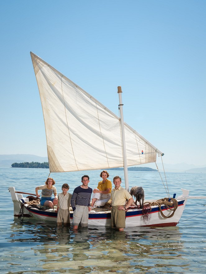 A Durrell család - Season 3 - Promóció fotók - Daisy Waterstone, Milo Parker, Josh O'Connor, Keeley Hawes, Callum Woodhouse