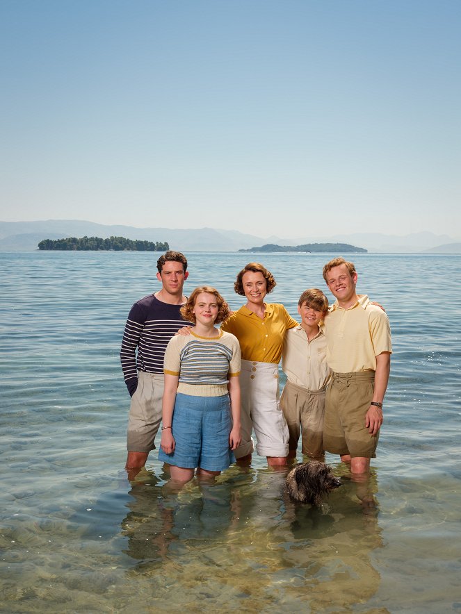 A Durrell család - Season 3 - Promóció fotók - Josh O'Connor, Daisy Waterstone, Keeley Hawes, Milo Parker, Callum Woodhouse