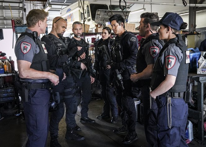 S.W.A.T. - Crews - Van film - Shemar Moore, Jay Harrington, Lina Esco, David Lim