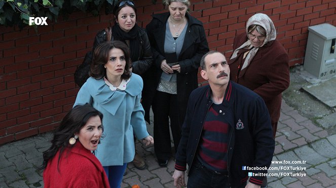 Umutsuz Ev Kadınları - De la película - Songül Öden