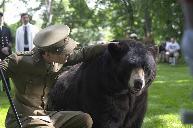 A Bear Named Winnie - Do filme
