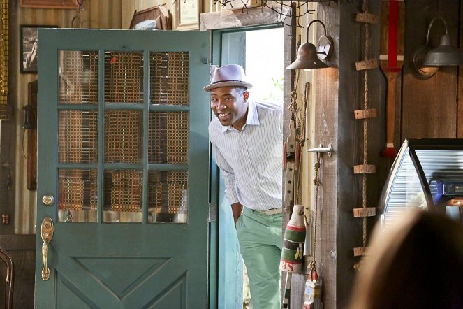 Hart of Dixie - Together Again - Photos - Cress Williams