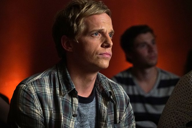 You're the Worst - Season 2 - We Can Do Better Than This - Photos - Chris Geere