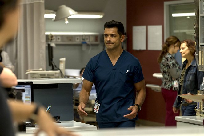 The Night Shift - Familienangelegenheiten - Filmfotos - Mark Consuelos