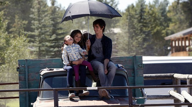 Modern Family - Season 3 - Rancho para machos - De la película - Aubrey Anderson-Emmons, Sarah Hyland, Reid Ewing