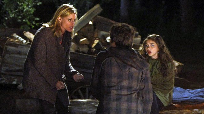 Egy rém modern család - Season 3 - Lánykérés - Filmfotók - Julie Bowen, Sarah Hyland