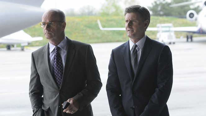 Suits - Discovery - Photos - John Finn, Kevin Jubinville