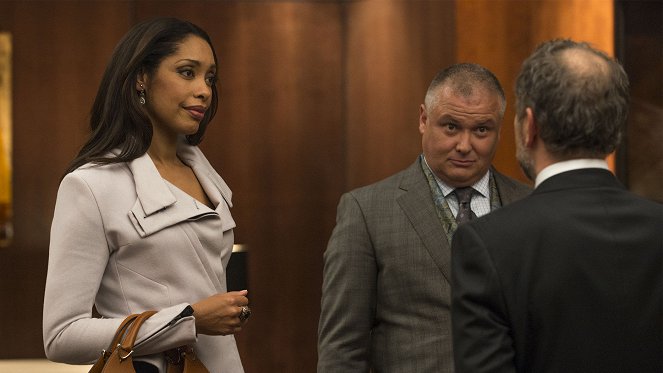 Suits - Normandy - Do filme - Gina Torres, Conleth Hill