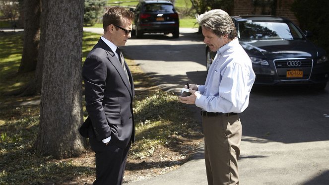 Suits - I Want You to Want Me - Photos - Gabriel Macht, Gary Cole