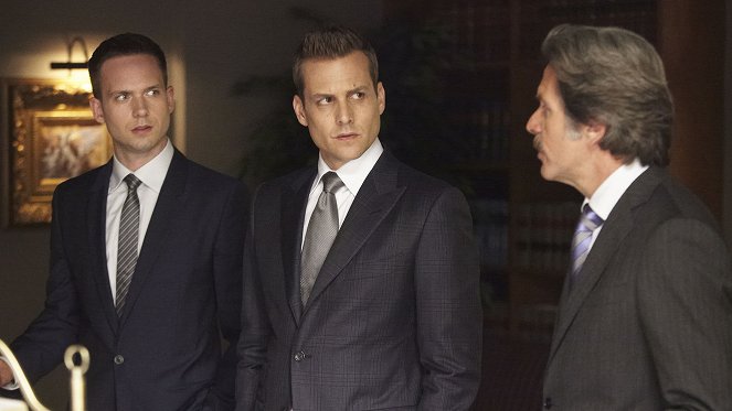 Suits - Season 3 - Shadow of a Doubt - Photos - Patrick J. Adams, Gabriel Macht, Gary Cole