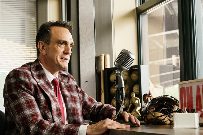 Brockmire - Season 2 - The Getaway Game - Photos - Hank Azaria