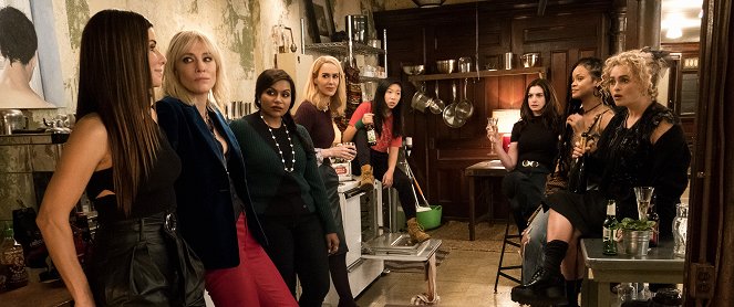 Debbie a její parťačky - Z filmu - Sandra Bullock, Cate Blanchett, Mindy Kaling, Sarah Paulson, Awkwafina, Anne Hathaway, Rihanna, Helena Bonham Carter