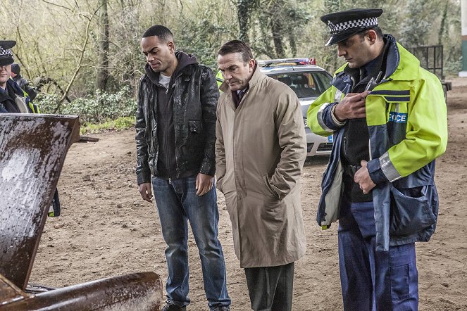 Law & Order: UK - Season 8 - I Predict a Riot - Photos - Ben Bailey Smith, Bradley Walsh