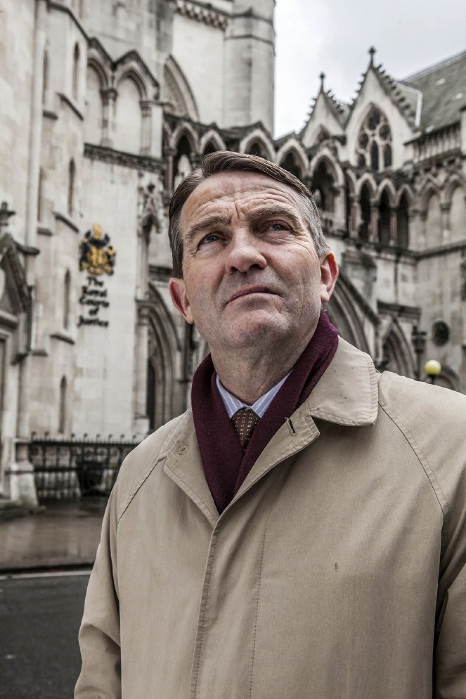 Zákon a pořádek: Spojené království - I Predict a Riot - Z filmu - Bradley Walsh