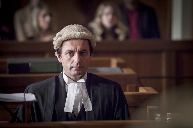 Law & Order: UK - Season 8 - Customs - Photos - Dominic Rowan