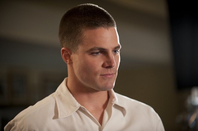 Hung - Season 3 - Don't Give Up on Detroit or Hung Like a Horse - Photos - Stephen Amell