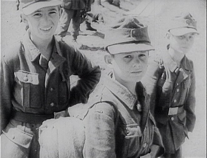 Das Jahr 1945 - Filmfotók