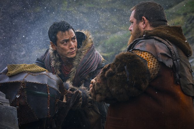 Into the Badlands - Chapter XXI: Carry Tiger to Mountain - Van film - Daniel Wu Yin-cho, Nick Frost