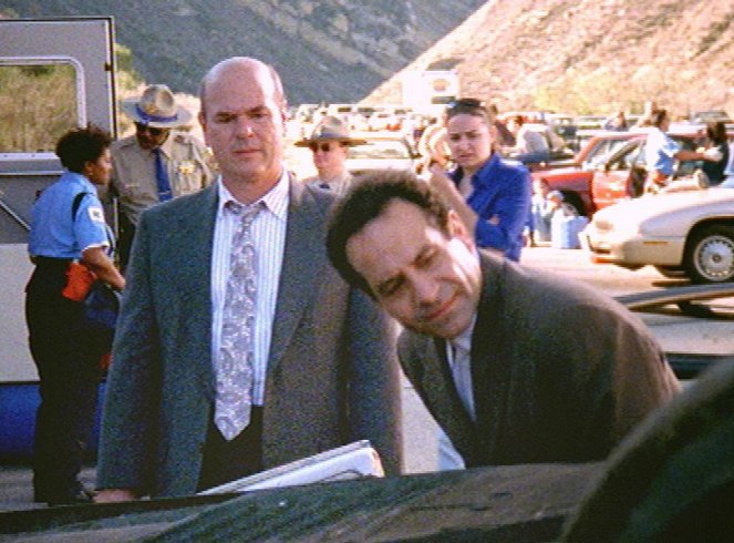 Monk - Season 3 - Mr. Monk Gets Stuck in Traffic - Photos - Larry Miller, Tony Shalhoub