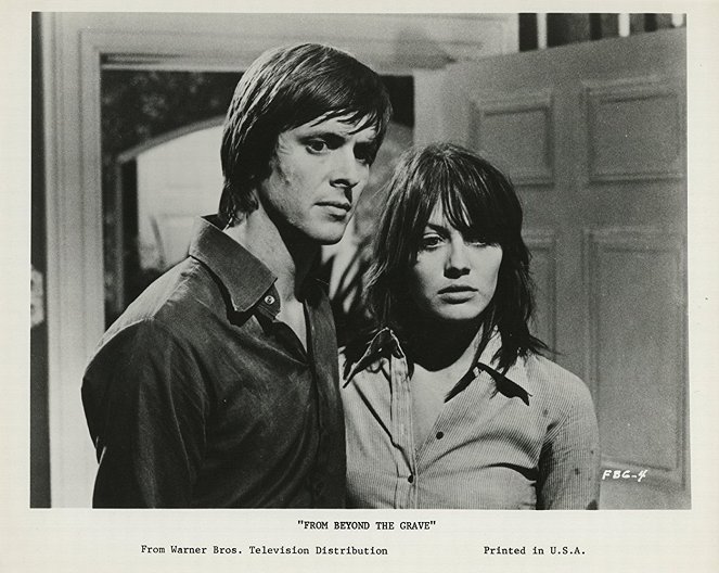 From Beyond the Grave - Lobby Cards - Ian Ogilvy, Lesley-Anne Down