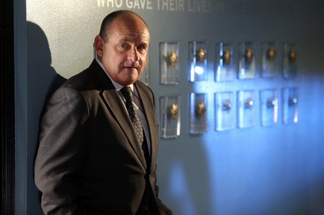 CSI: Crime Scene Investigation - Season 13 - Strip Maul - Photos - Paul Guilfoyle