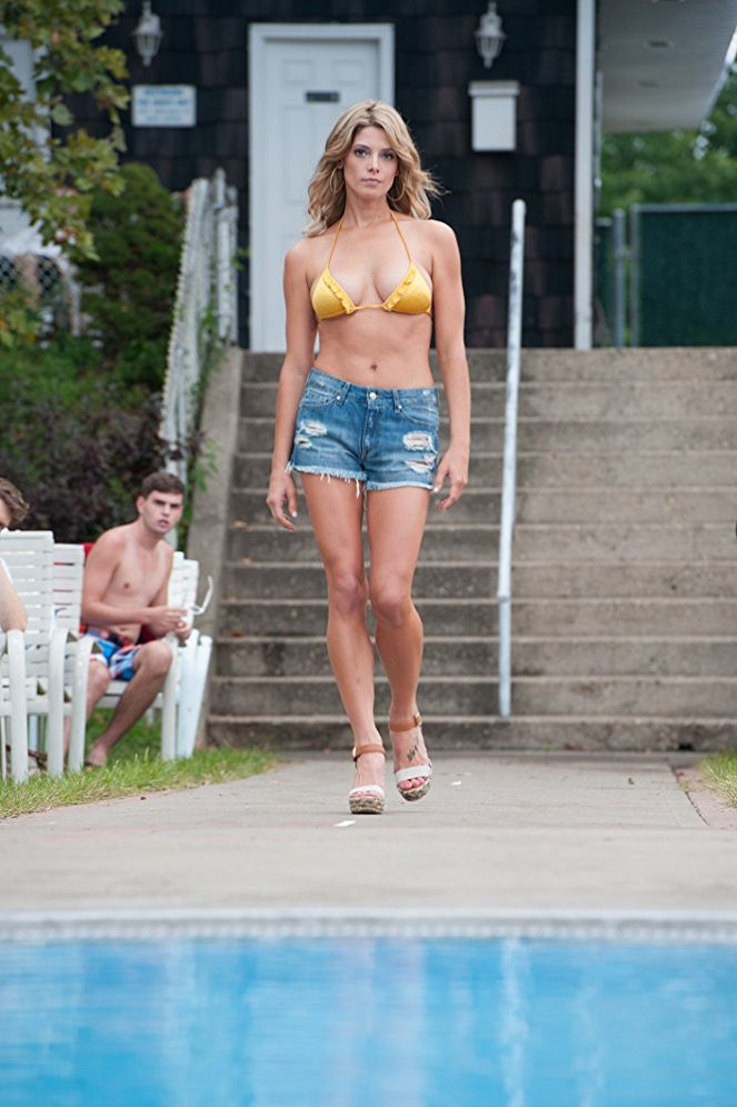 Staten Island Summer - De la película - Ashley Greene