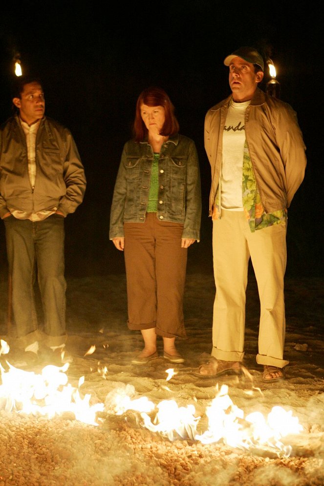 The Office - Beach Games - Photos - Oscar Nuñez, Kate Flannery, Steve Carell